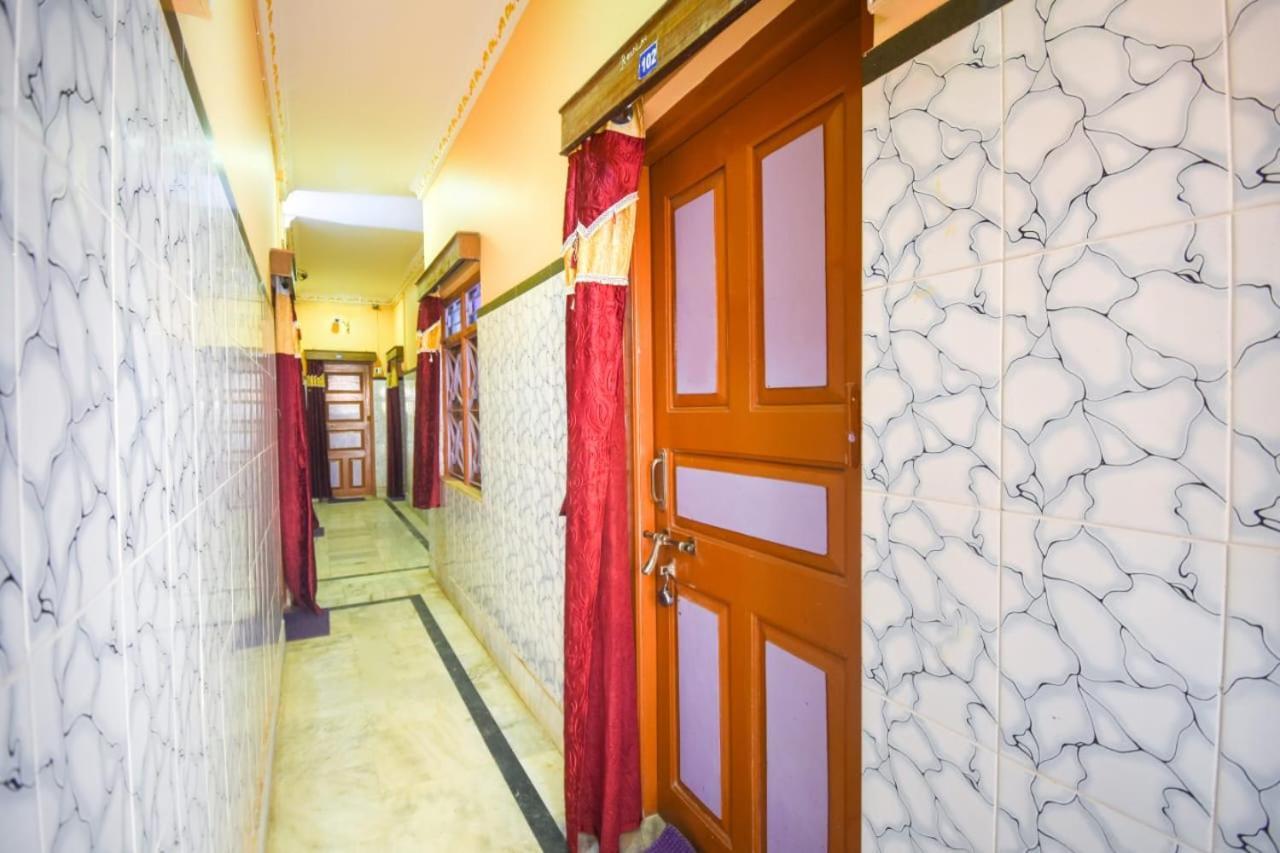 Anirudha Guest House ديغا المظهر الخارجي الصورة